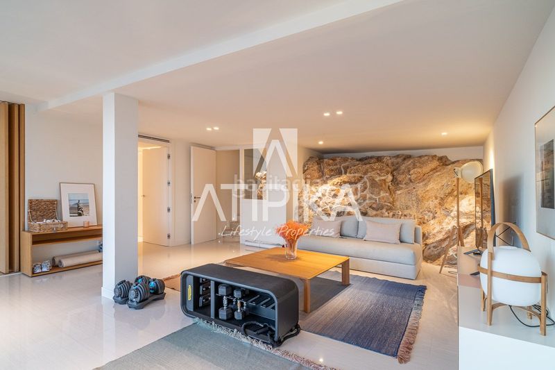 Foto e8304975-5a76-4746-aa93-fe835edaa1e2. Casa amb aparcament piscina a les botigues de Sitges Sitges