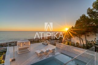 House in Les Botigues de Sitges. Propiedad de alto standing en venta con vistas panorámicas en el