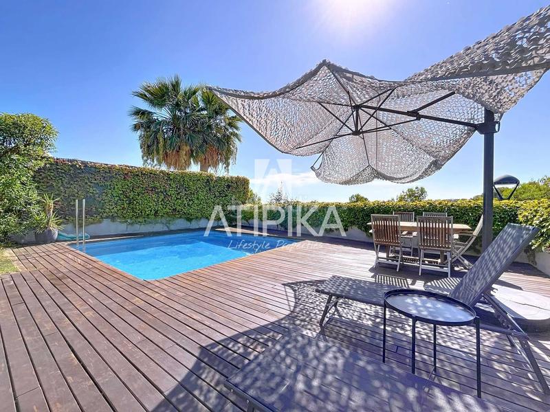 Foto 54ae175e-c5c9-476c-bd58-b1653f6b4b63. Casa chalet independiente con piscina en venta la levantina en Sitges