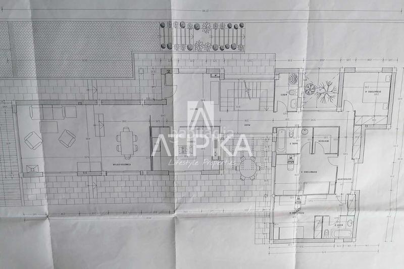 Foto 69ae6068-c5b5-4ed0-af07-99299f2b4dea. Casa chalet independiente con piscina en venta la levantina en Sitges