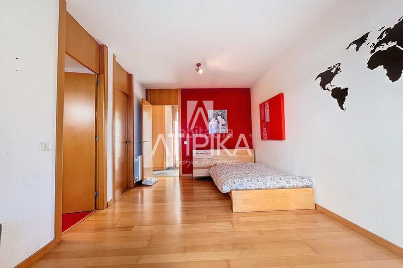 Foto a78c5ce6-9bd0-4f5f-9350-644469fa89eb. Casa chalet independiente con piscina en venta la levantina en Sitges
