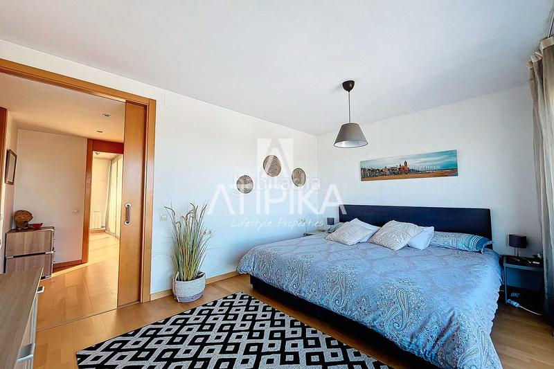 Foto e12bd3ca-6ab0-490c-a5b7-2b200e4abff8. Casa chalet independiente con piscina en venta la levantina en Sitges
