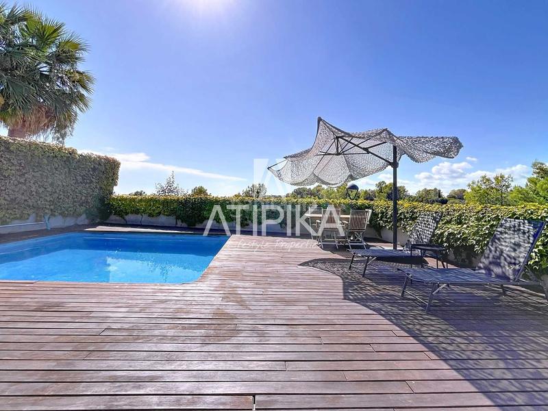 Foto f7bf330d-4d6b-4477-83a3-bdcd54518882. Casa chalet independiente con piscina en venta la levantina en Sitges
