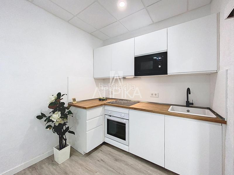 Foto ae9475a4-a677-45a4-b132-48b31ad69c39. Casa  reformada en venta en el centro de mahón 349.000 en Maó