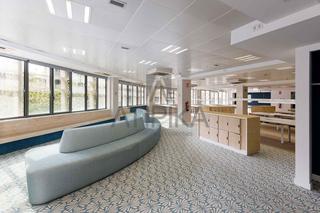 Lloguer Oficina a Dreta de l´Eixample. Oficina con terraza de 75m2 en alquiler junto a passeig de gràci
