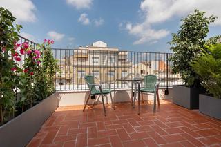 Rent Penthouse in Dreta de l´Eixample. Lujoso ático en alquiler temporal en el quadrat dor