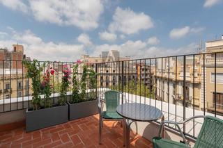 Location Appartement à Dreta de l´Eixample. Excelente ático en alquiler temporal en la dreta de leixample