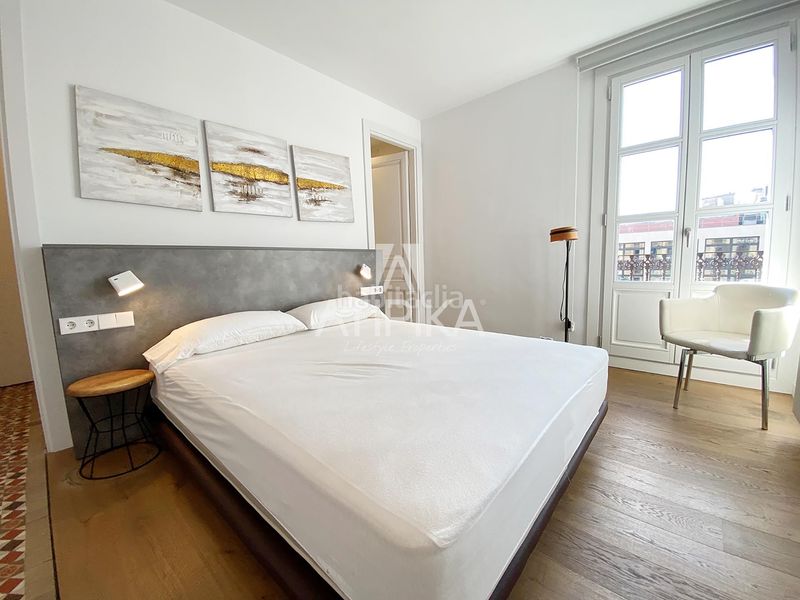 Foto c15487a9-fcbf-49f1-a59b-c96869c745fc. Rent flat with heating in L´Antiga Esquerra de l´Eixample Barcelona