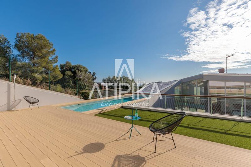 Foto 248d8830-4399-4817-8e36-a05fa8008ab6. Casa amb calefacció aparcament piscina a Can Girona - Terramar - Vinyet Sitges