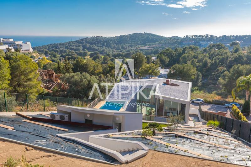 Foto f8807f82-ee1e-4c83-8709-c3d96d4f1095. Casa amb calefacció aparcament piscina a Can Girona - Terramar - Vinyet Sitges
