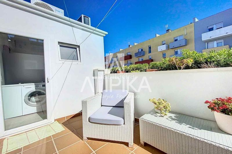 Foto 7e9f5c8c-2b44-45b3-83fe-ab36069ff105. Casa  en venta de dos plantas y garaje en mahón en Maó