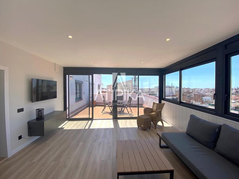 Foto 03eacecc-b60e-46e1-8fd6-a6203c147610. Rent penthouse with heating in Sant Ramon - Maternitat Barcelona