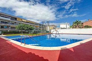 Appartement dans Lluminetes. Luminoso piso en venta a reformar en castelldefels