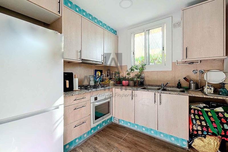 Foto 0a630d11-df99-4172-9e0f-af80a1ed6a25. Casa con parcheggio piscina in Lluminetes Castelldefels