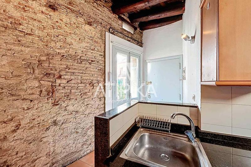 Foto 8cf0cb00-bb1d-4f3c-9752-e9a89523c3a0. Location appartement dans St. Pere - Sta. Caterina - El Born Barcelona