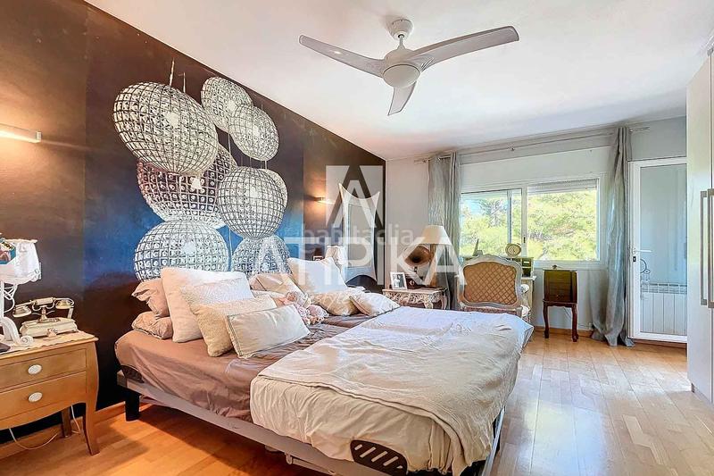 Foto 2c1f33d9-b0a9-499f-8f2a-3b7e75d39d41. Casa  en venta con piscina privada en Can Roca en Castelldefels