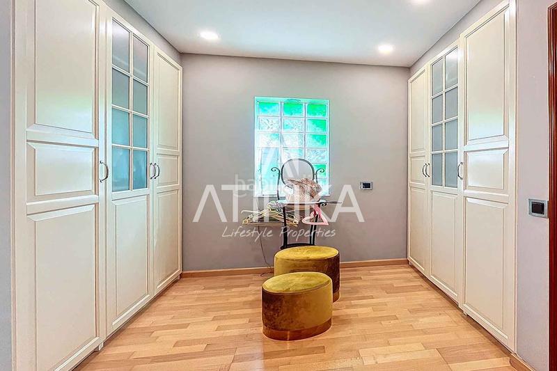 Foto 563b86f5-6c24-4d54-b685-d68851758560. Casa  en venta con piscina privada en Can Roca en Castelldefels