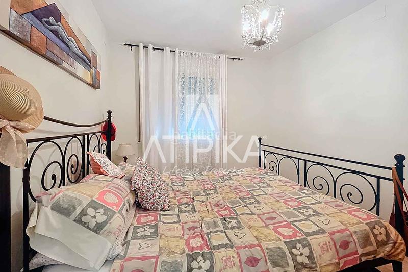 Foto 5c1572d6-3c8f-4896-aaf0-40c88016759b. Casa  en venta con piscina privada en Can Roca en Castelldefels