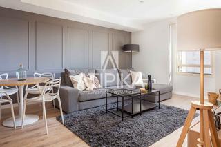 Piso en Dreta de l´Eixample. Piso en venta con licencia turística y recién reformado en plaza