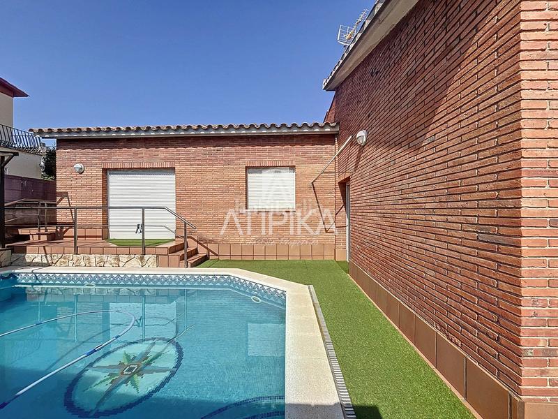 Foto 9a27eb41-2ee5-40a6-bd97-28de48ab97c8. Appartement avec parking dans Zona Alta Premià de Mar