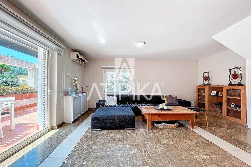 Foto 93dee3bd-8fe6-4628-992f-ca6b8ef9c3a5. Alquiler casa chalet en alquiler con piscina en Can Bou en Castelldefels
