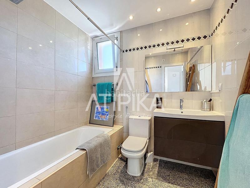 Foto a0322282-a94b-470e-8294-142b437366ca. Alquiler casa chalet en alquiler con piscina en Can Bou en Castelldefels