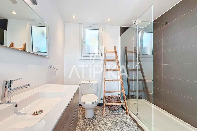 Foto bfd75c2d-2c3d-451e-b3fa-116a0be7ff74. Alquiler casa chalet en alquiler con piscina en Can Bou en Castelldefels