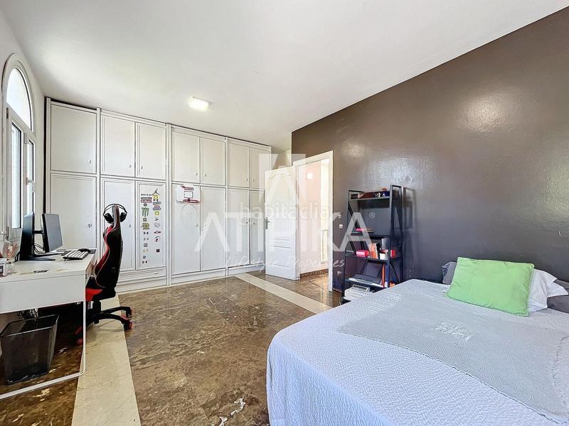 Foto c25d11e2-db2e-430b-9285-77bbda35a35b. Alquiler casa chalet en alquiler con piscina en Can Bou en Castelldefels