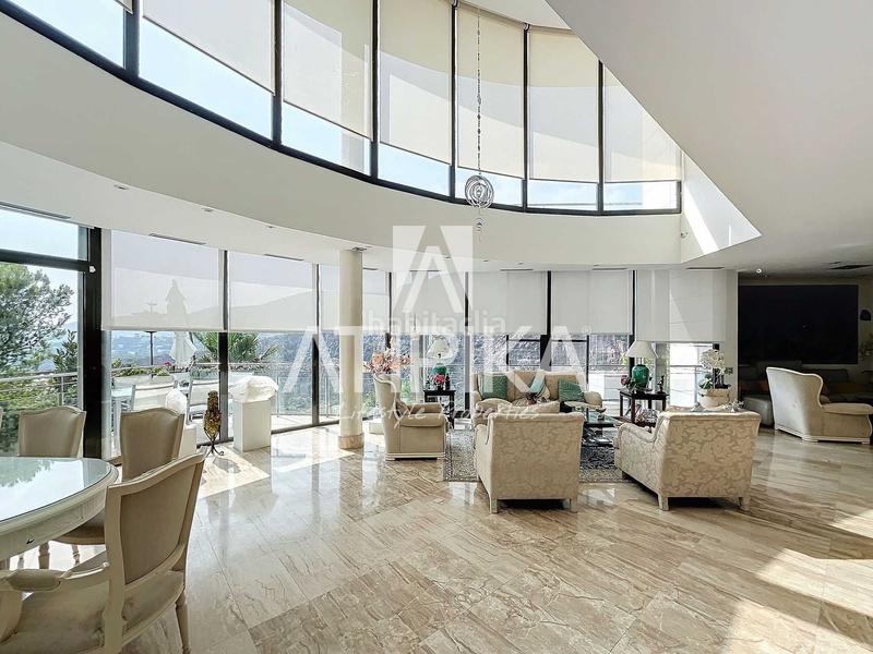 Foto 2ffd9619-8c94-42f0-bd9d-2af8c1a88c65. Affitto casa con riscaldamento parcheggio piscina in Castelldefels