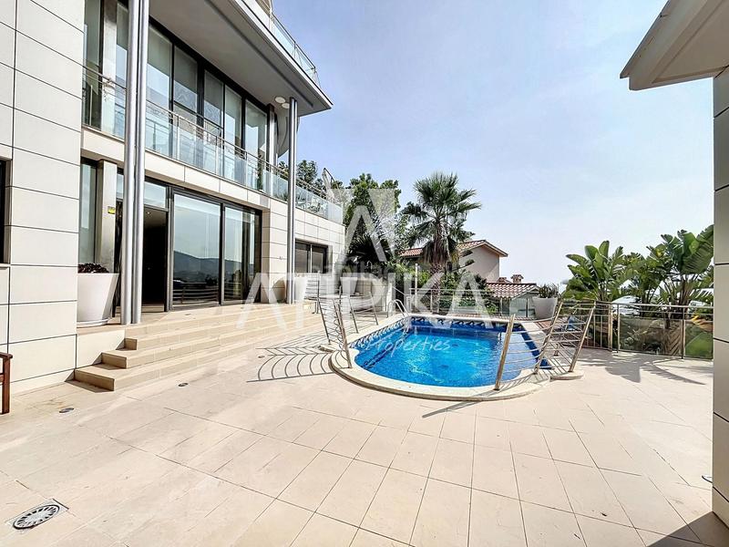 Foto 004fd15e-2888-41ad-b8f5-cde24e355529. Rent house with heating parking pool in El Poal Castelldefels