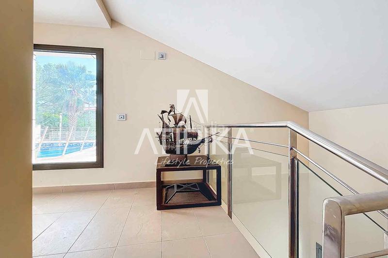 Foto 0c2adeca-45f0-4f64-99ae-49ffd4a0c5cb. Rent house with heating parking pool in El Poal Castelldefels