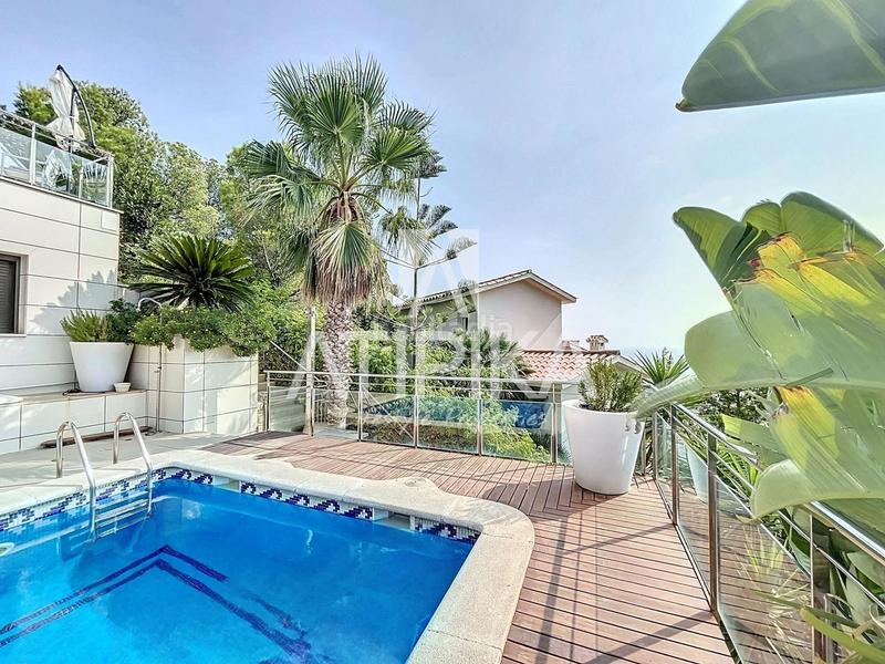 Foto 17a1d1ee-3f56-4ca0-bda7-2de45364f4b7. Rent house with heating parking pool in El Poal Castelldefels