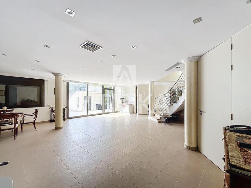 Foto 85724577-5f28-4487-a270-4ccbaf43b4b7. Rent house with heating parking pool in El Poal Castelldefels