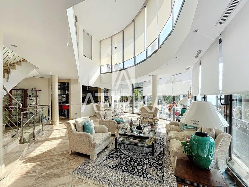 Foto cae80319-98ee-4f3e-9530-d640d6f49b40. Rent house with heating parking pool in El Poal Castelldefels