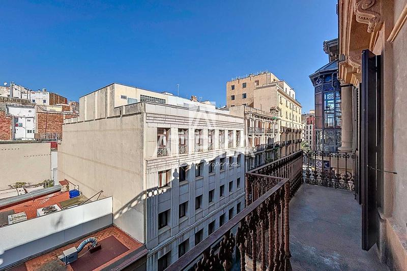 Foto 0a92603f-3962-45d1-af82-57db049076d7. Alquiler piso  en alquiler temporal junto a plaça universitat en Barcelona