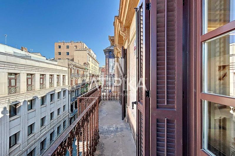 Foto 41863036-3d23-456f-8bf1-ccba28601d57. Alquiler piso  en alquiler temporal junto a plaça universitat en Barcelona