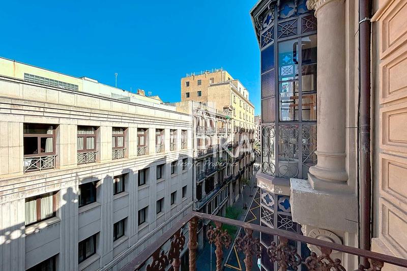 Foto a5a03122-2e97-45f5-b05c-39a68d5e22ee. Alquiler piso  en alquiler temporal junto a plaça universitat en Barcelona