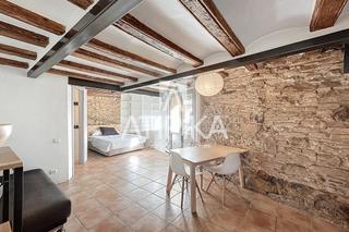 Miete Etagenwohnung in St. Pere - Sta. Caterina - El Born. Apartamento en alquiler temporal al lado de la ciutadella