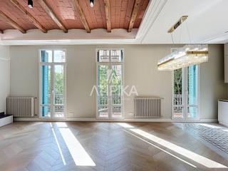 Piso  Valencia. Exclusivo piso en venta recién reformado con acabados de alta ca