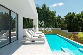 Casa a Sant Esteve Sesrovires. Exclusiva casa unifamiliar en venta con impresionantes vistas al