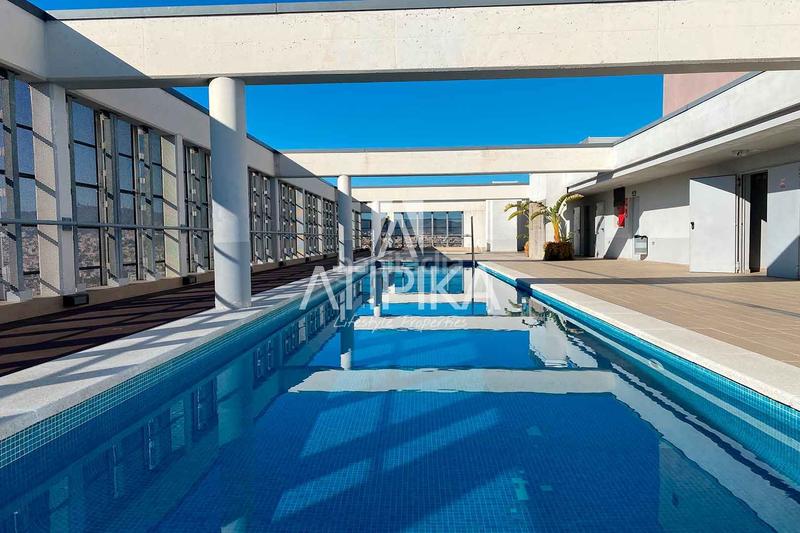 Foto d3453b5e-cc4e-4c87-bdb9-4af3c5b9a714. Affitto appartamento con piscina in Poblenou Barcelona