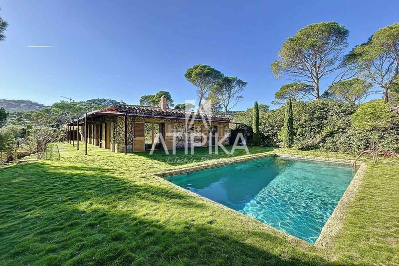 Foto 6d832afe-838d-4efb-aacb-42e2b52c5f63. Casa amb aparcament piscina a Aiguafreda-Sa Tuna Begur
