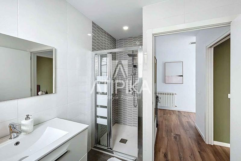 Foto 2a675b5c-dcb8-460b-a3e7-ccca5f58143f. Alquiler piso ático en alquiler temporal en el putxet en Barcelona