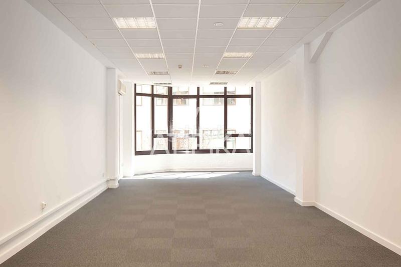 Foto 1143d586-8127-439f-bcda-0a6837e5cef1. Affitto ufficio in Sant Antoni Barcelona