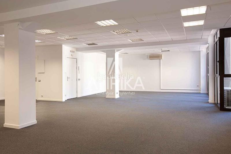 Foto d124ad4d-6d5d-4c98-9bf8-a458af392fc4. Location bureau dans Sant Antoni Barcelona