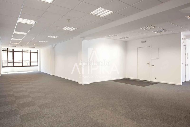 Foto 302f9609-3d99-403b-8c2d-74079e17d060. Miete büro in Sant Antoni Barcelona