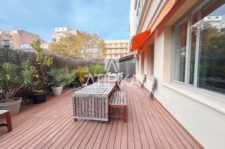 Lloguer Oficina a Dreta de l´Eixample. Oficina en alquiler de 252m con terraza privada de 60m en passei