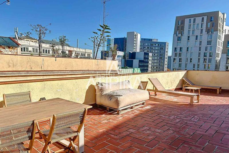 Foto 7ac91ec0-abb1-4c8a-a062-1bb08643dc55. Location attique dans St. Pere - Sta. Caterina - El Born Barcelona