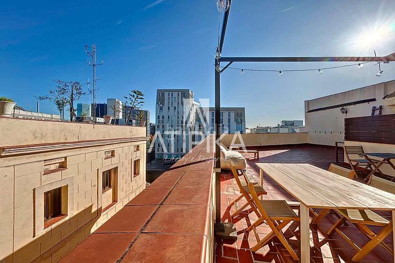 Foto 8fec711f-7b56-478a-89e9-660a587fa8db. Location attique dans St. Pere - Sta. Caterina - El Born Barcelona