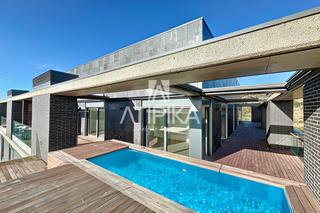 Àtic a Finestrelles. Lujoso ático en venta de 136m2 con piscina privada y terraza en